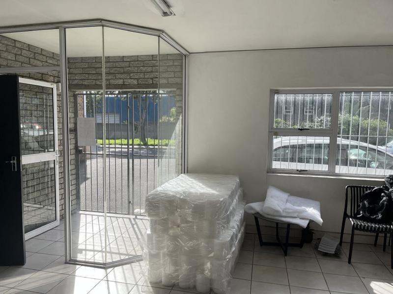 To Let commercial Property for Rent in Killarney Gardens Western Cape